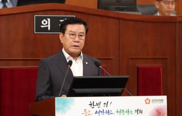 오산시의회 더불어민주당 내홍 속에 이변 발생. 후반기 의장에 소수당인 국힘 이상복 의원