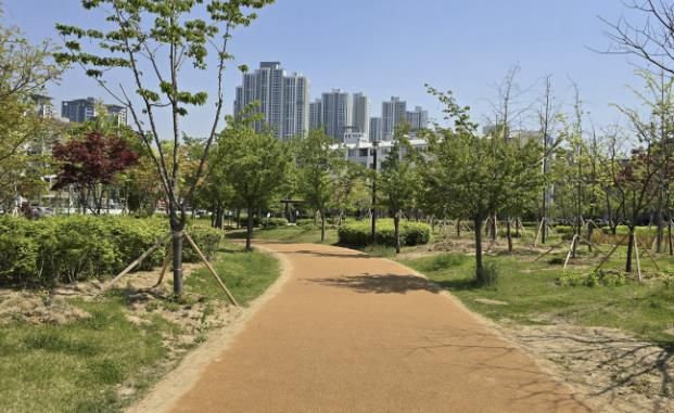 시흥시 신천근린공원, 걷기 좋은 탄소중립 코르크길로 탈바꿈