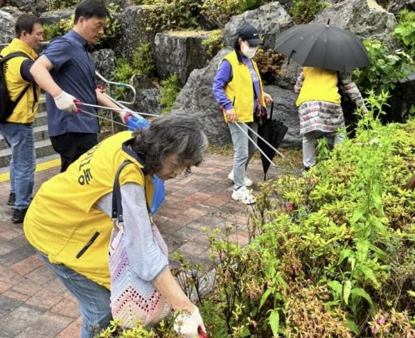 수원시 장안구 정자1동, 행복홀씨 정화활동 펼쳐
