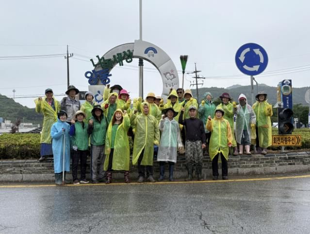 양동면 새마을회 환경정화 활동