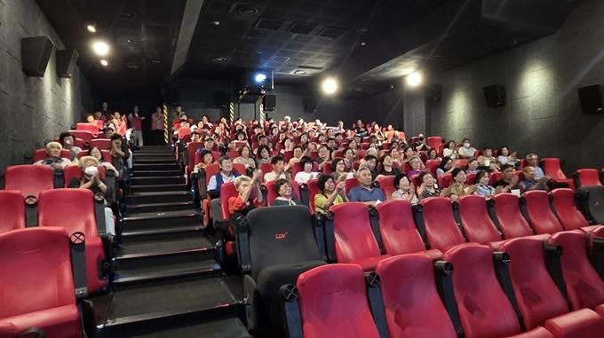 파주시 문산읍 주민자치회, 주민 위한 무료 영화 상영