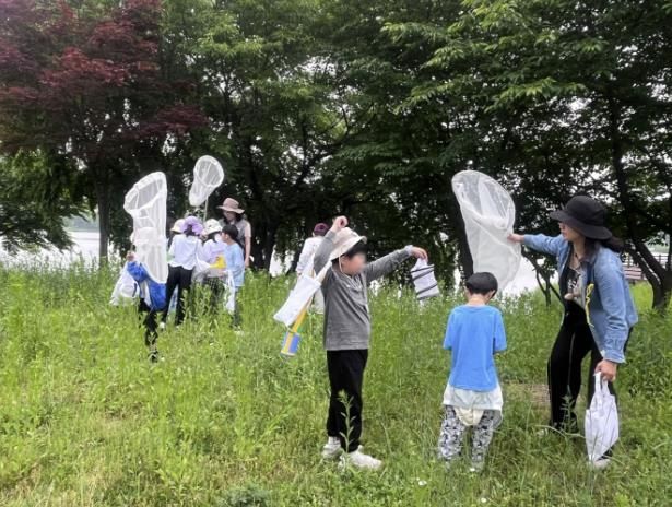 시민들을 대상으로 ‘찾아가는 생태교육’프로그램을 운영하고 있다.(사진=안산도시공사 제공)