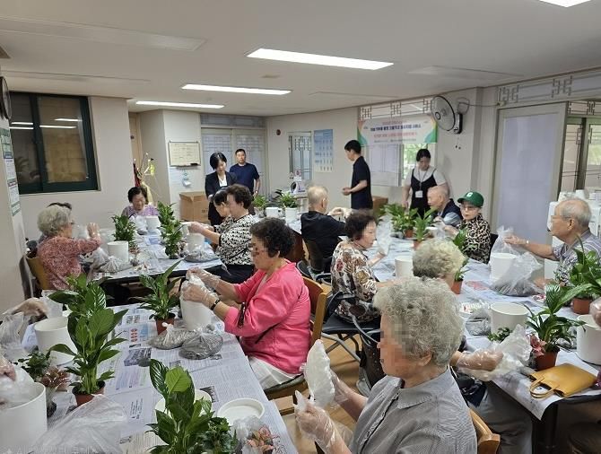 파주시 운정5동, 정겨운 이웃! 나만의 반려 화분 만들기