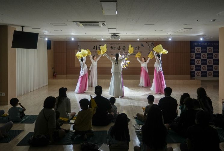 하남시감일종합사회복지관, 문화공연 “사군자, 하남을 담다” 성료