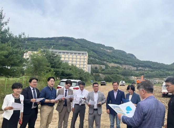 안양시의회 총무경제위원회, 경인교대 경기캠퍼스 내 야구장·풋살장 조성 현장 방문