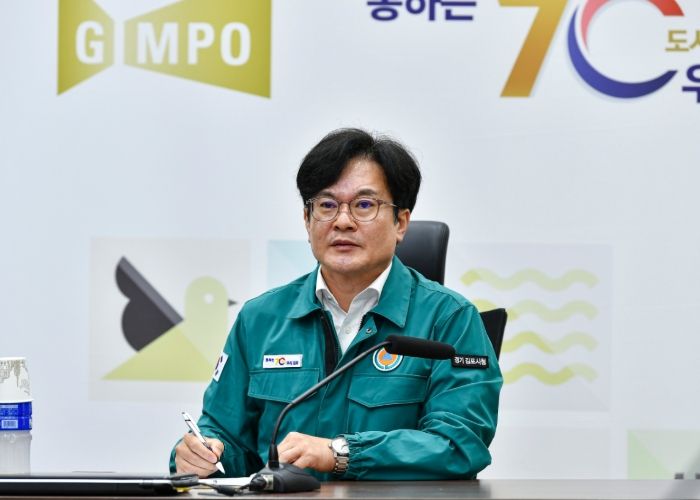 김병수 시장이 지난 8월 재난안전대책본부를 가동하고 회의를 주재하고 있는 모습