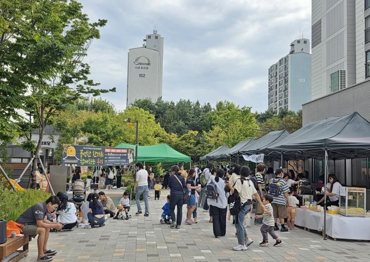 평택시가족센터, LH배꽃마을1단지 내 생활 기반 시설 기관들과 연합 행사 개최