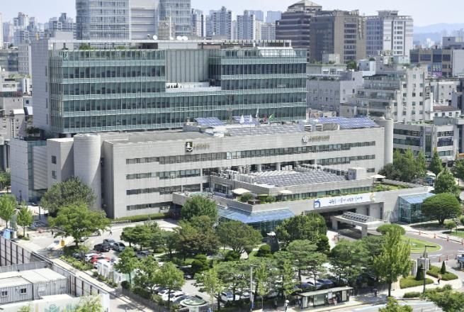 수원시청사 전경