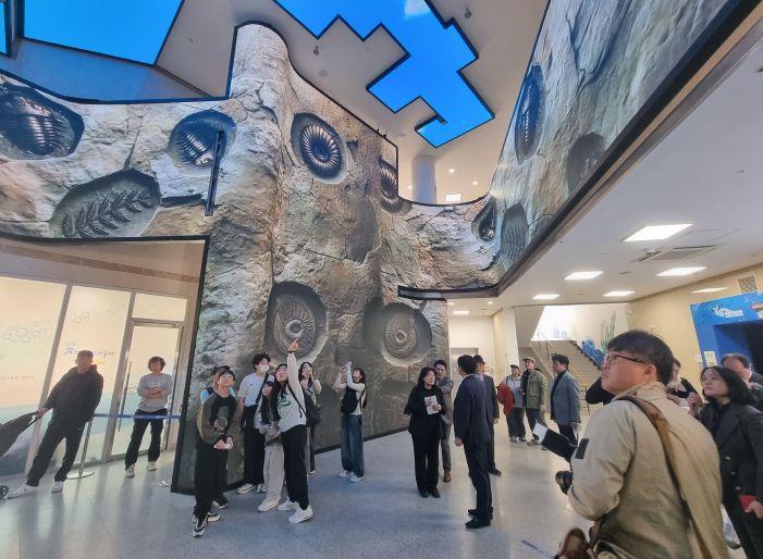 강화자연사박물관 개관 10주년 기념행사, 관람객 2천여 명 모으며 흥행