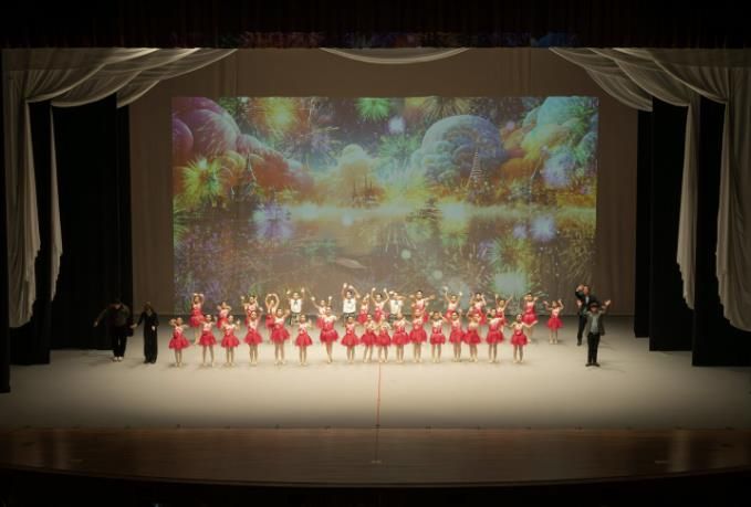 무용단 공연 사진