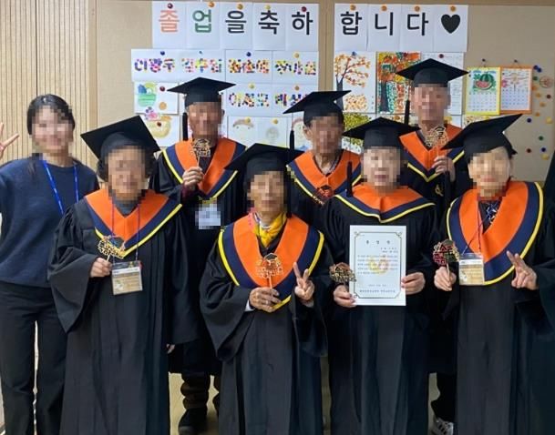 평택시 안중보건지소, 경증 치매 어르신 대상 쉼터프로그램 '기억자람학교 2기' 수료