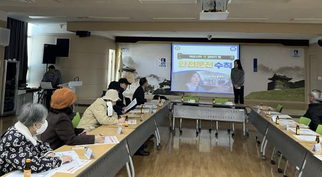 ‘일상의 안전을!’ 수원시 권선구, 권선경찰서와 찾아가는 경로당 안전교육 실시