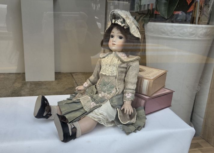 김미영 - france classic doll, 15x50cm, ceramic,2020