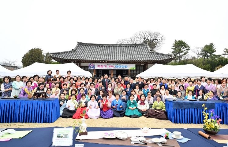 ‘봄 정취 물씬’…제34회 화전놀이 개최