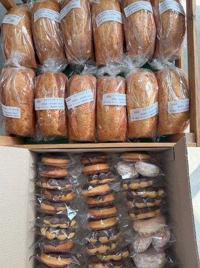 고양시 중산2동, 저소득 가구 대상‘행복 빵’전달사업 진행